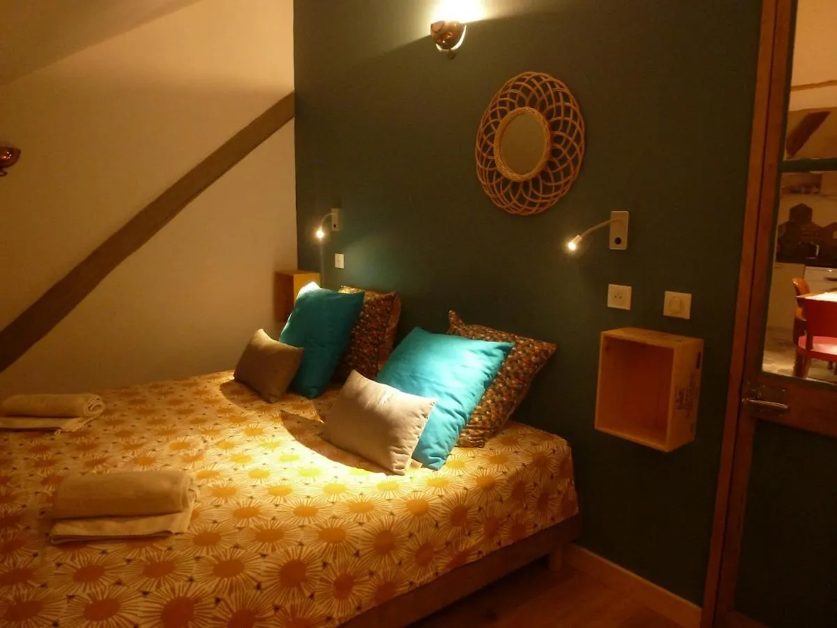 Au Cheval Blanc - appartements et chambres d'hôtes Albertville Couette-café