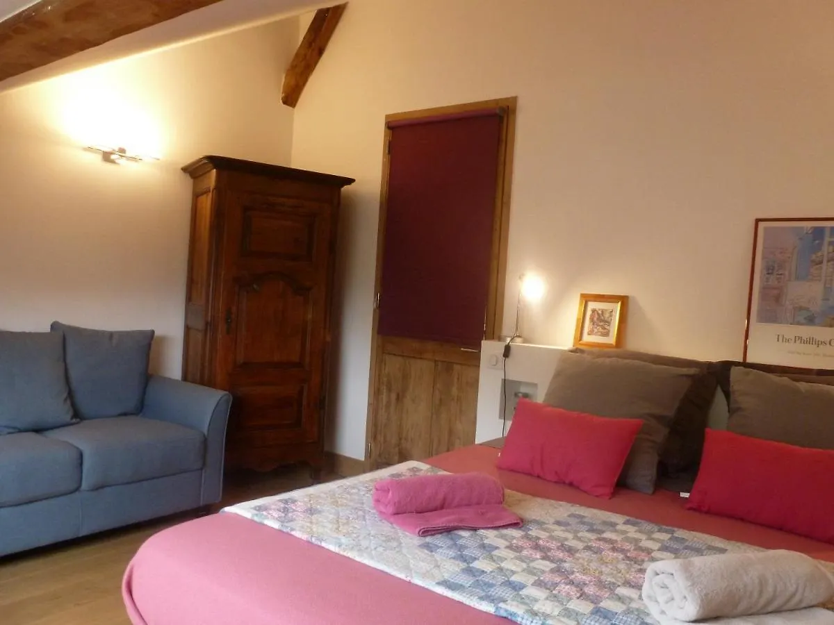 Au Cheval Blanc - appartements et chambres d'hôtes Albertville